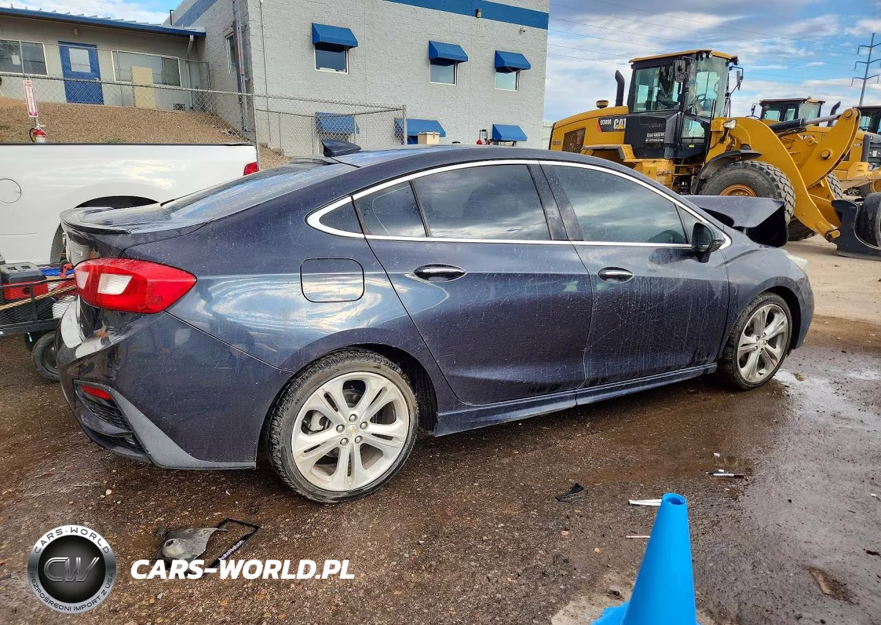 2016 Chevrolet Cruze Premier VIN:1G1BG5SM1G7235910 - 3