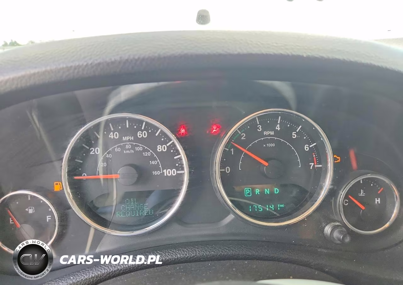 2017 Jeep Wrangler Unlimited Sport VIN:1C4BJWDG1HL692795 - 9
