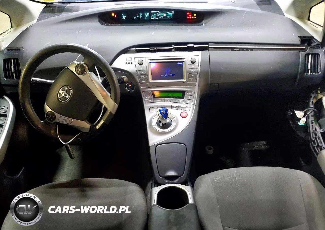 2015 Toyota Prius Two VIN:JTDKN3DU0F0438146 - 8