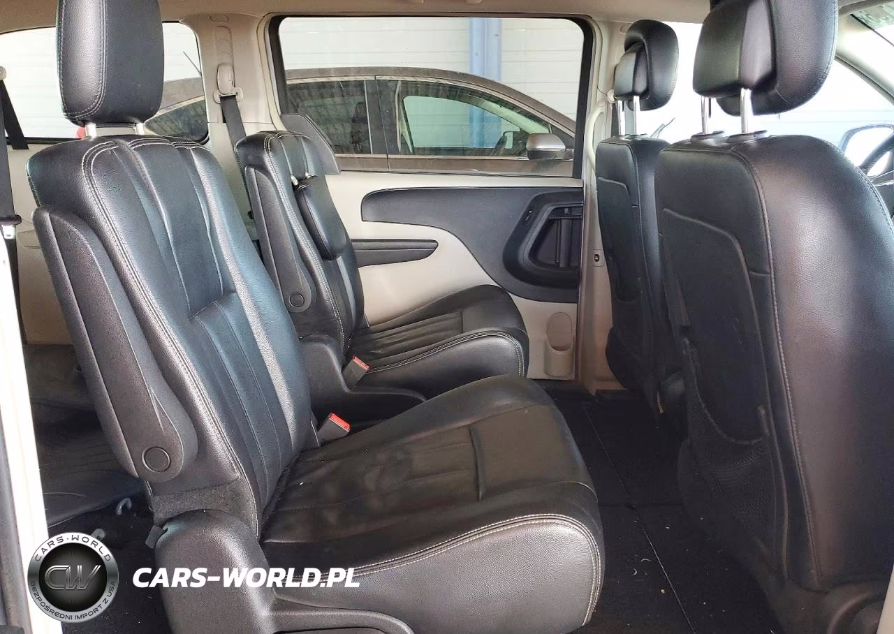 2013 Chrysler Town & Country Touring VIN:2C4RC1BG8DR708393 - 10