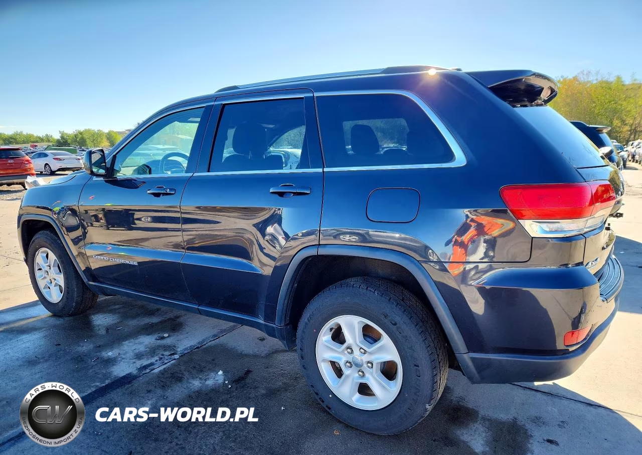 2015 Jeep Grand Cherokee Laredo VIN:1C4RJFAG9FC161618 - 2