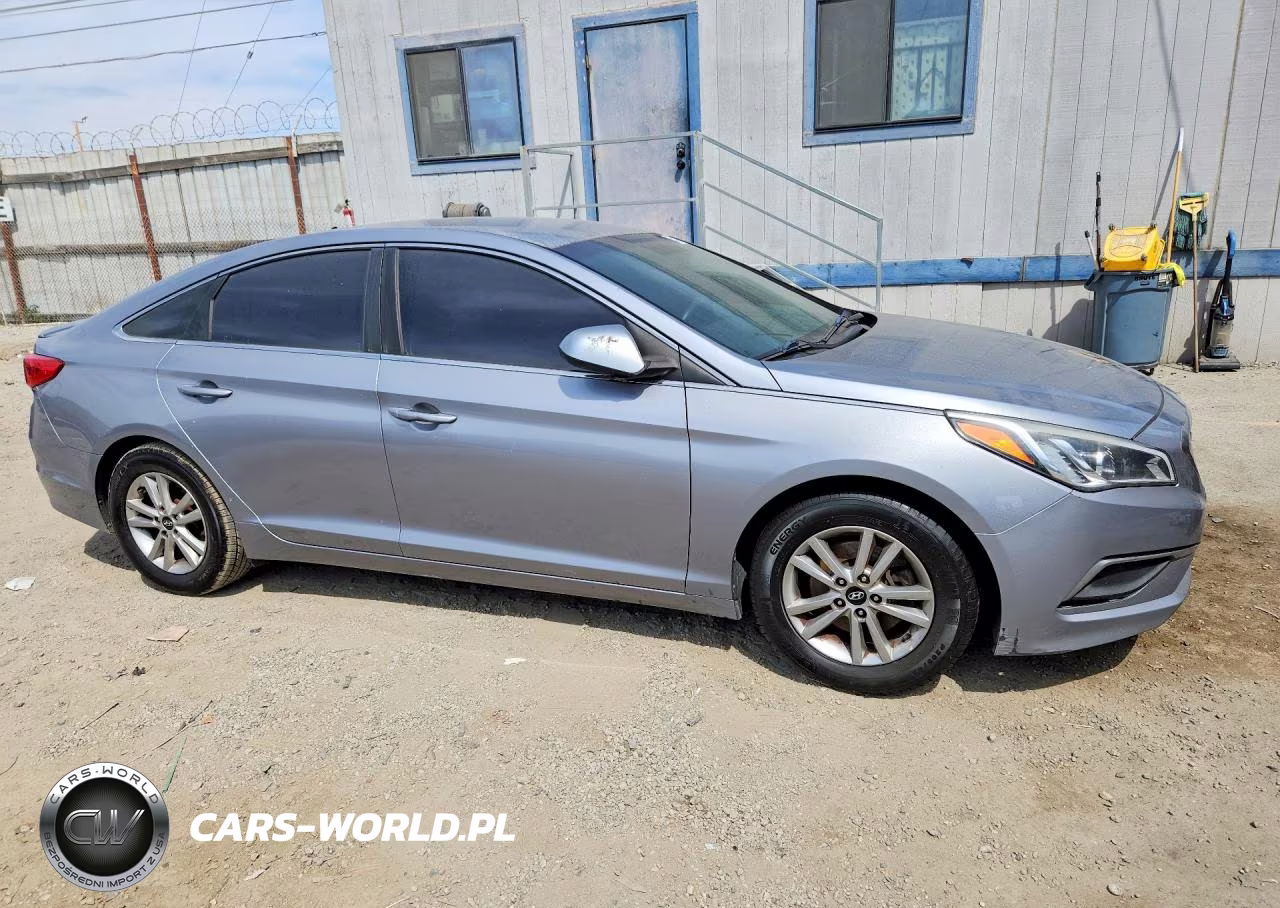 2016 Hyundai Sonata Se VIN:5NPE24AF6GH365631 - 4