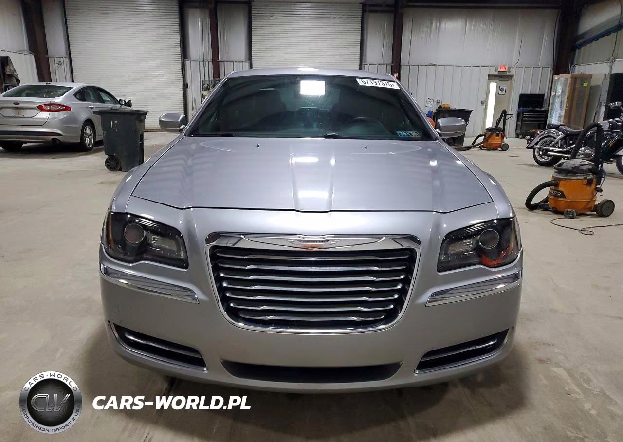 2014 Chrysler 300 VIN:2C3CCAAGXEH375326 - 5