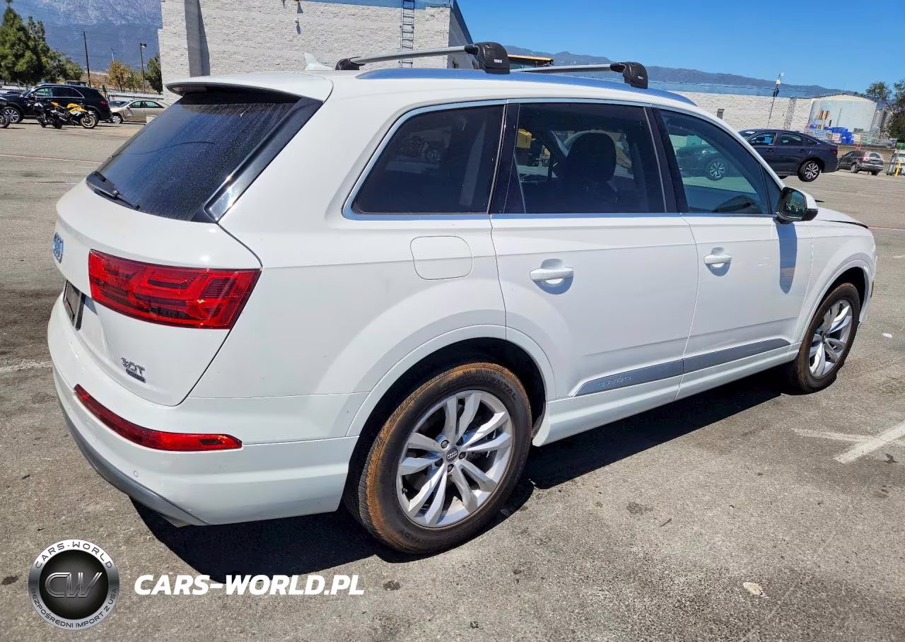 2018 Audi Q7 Premium Plus VIN:WA1LAAF7XJD024766 - 3