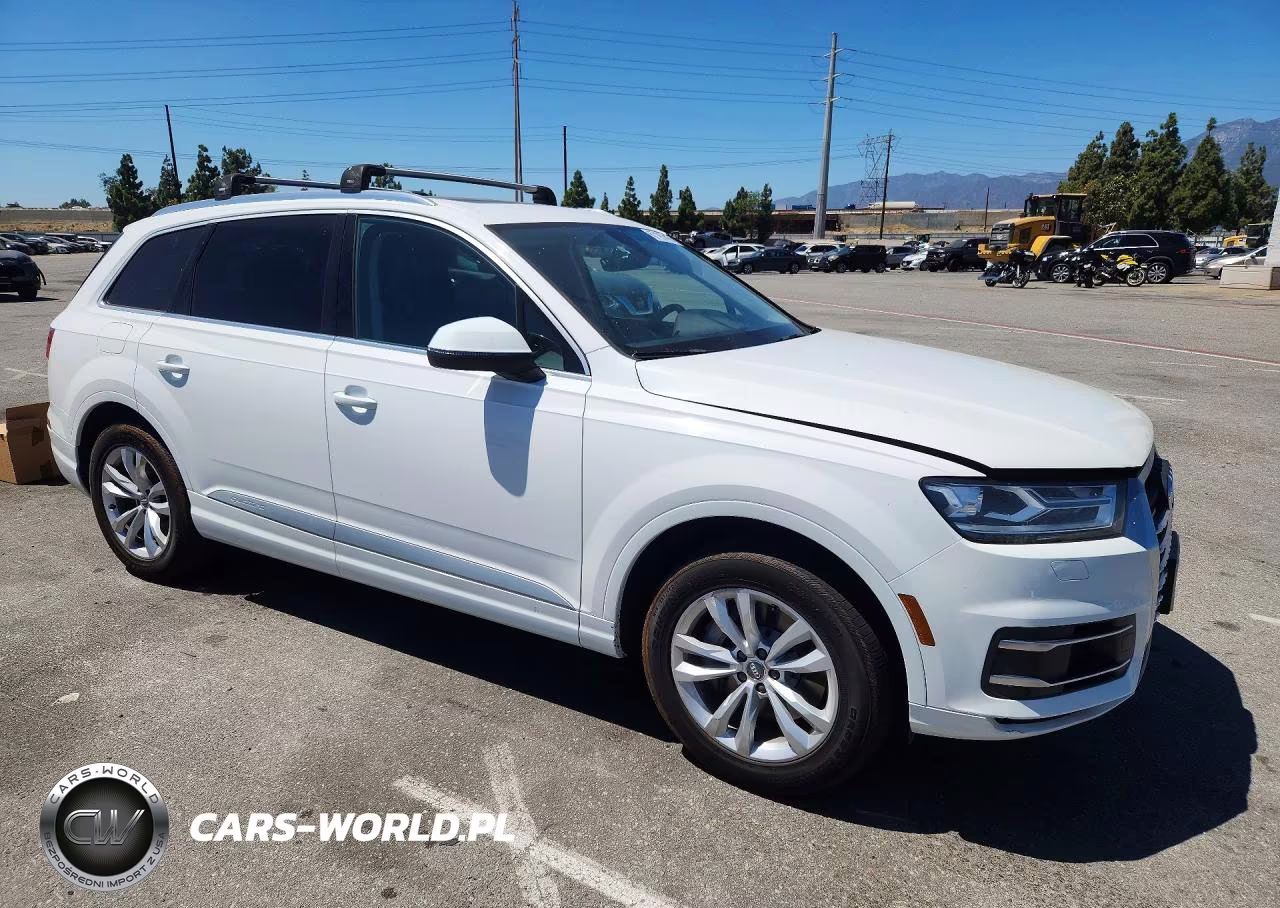 2018 Audi Q7 Premium Plus VIN:WA1LAAF7XJD024766 - 4