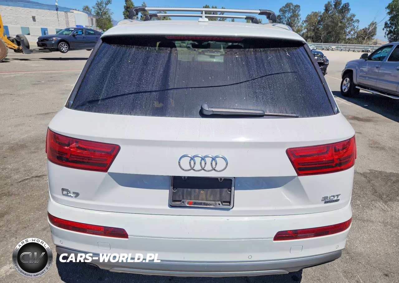 2018 Audi Q7 Premium Plus VIN:WA1LAAF7XJD024766 - 6