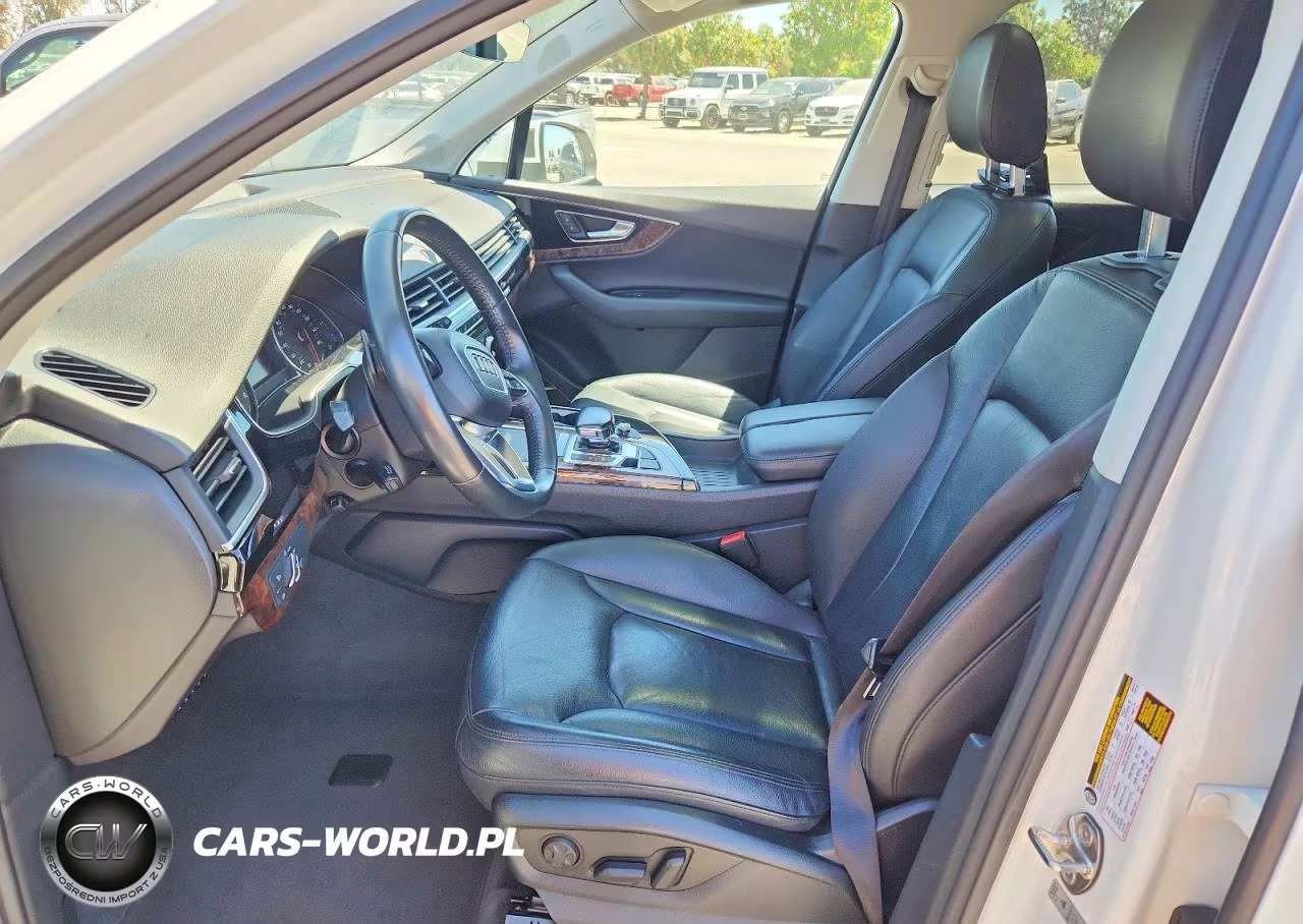 2018 Audi Q7 Premium Plus VIN:WA1LAAF7XJD024766 - 7