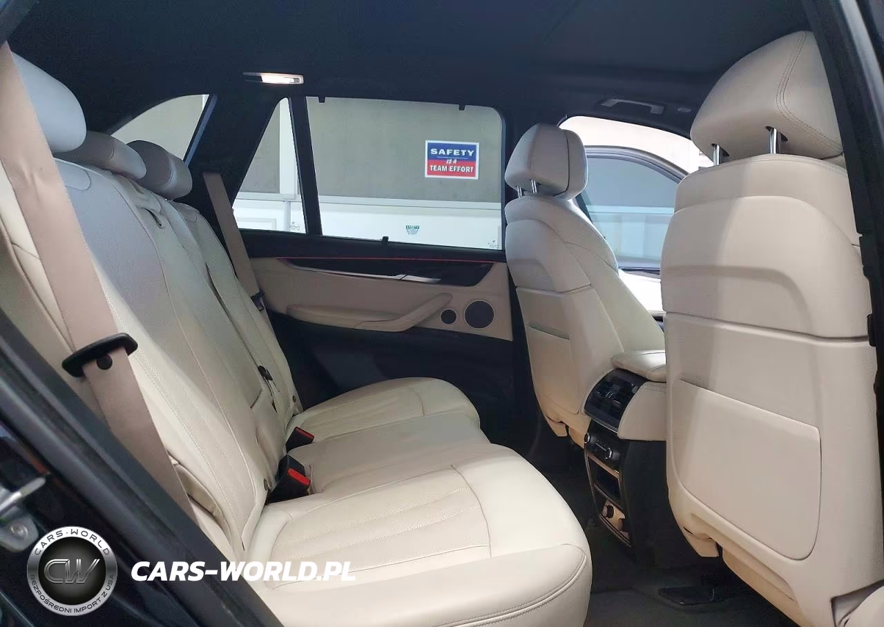 2018 BMW X5 xDrive35I VIN:5UXKR0C51J0X85909 - 11