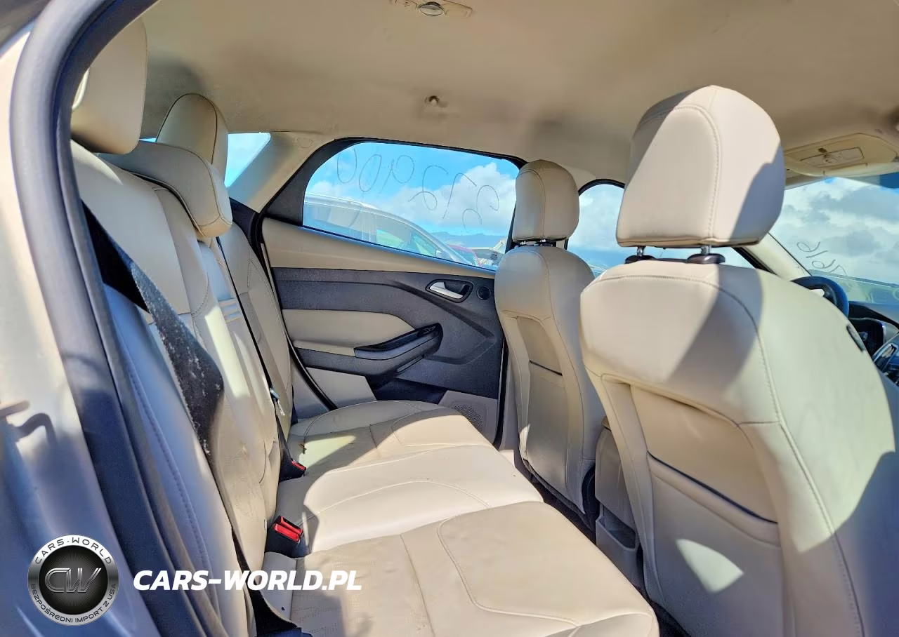 2016 Ford Focus Bev VIN:1FADP3R44GL372900 - 10