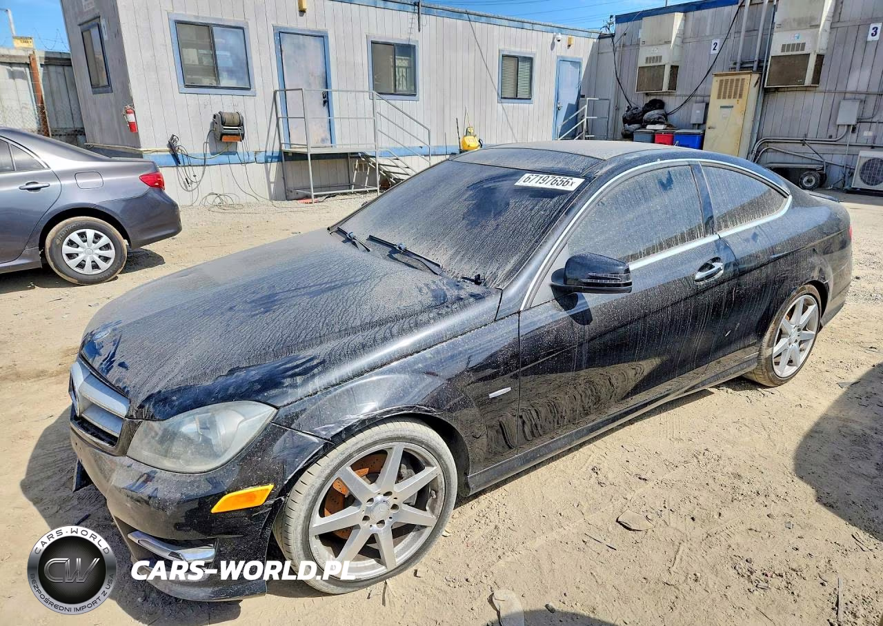 2012 Mercedes-Benz C 350 – zdjęcie 1 z 12