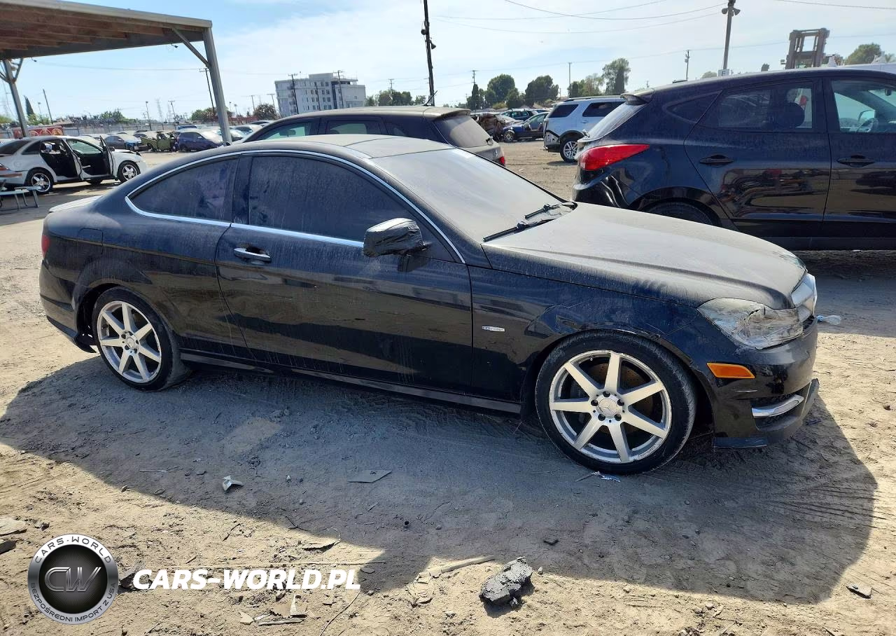 2012 Mercedes-Benz C 350 VIN:WDDGJ5HB5CF936542 - 4