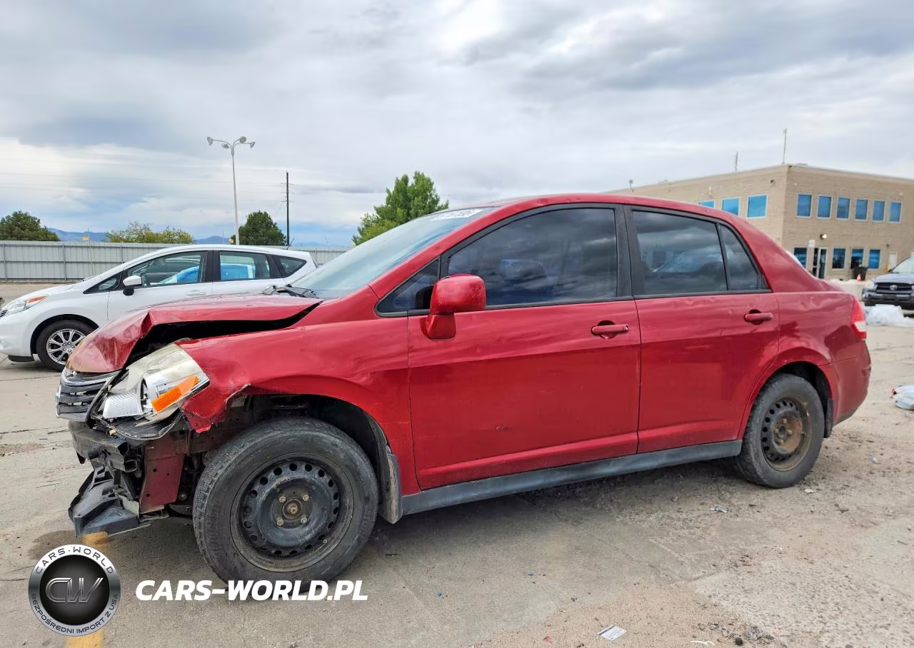 2010 Nissan Versa 1.8 S
