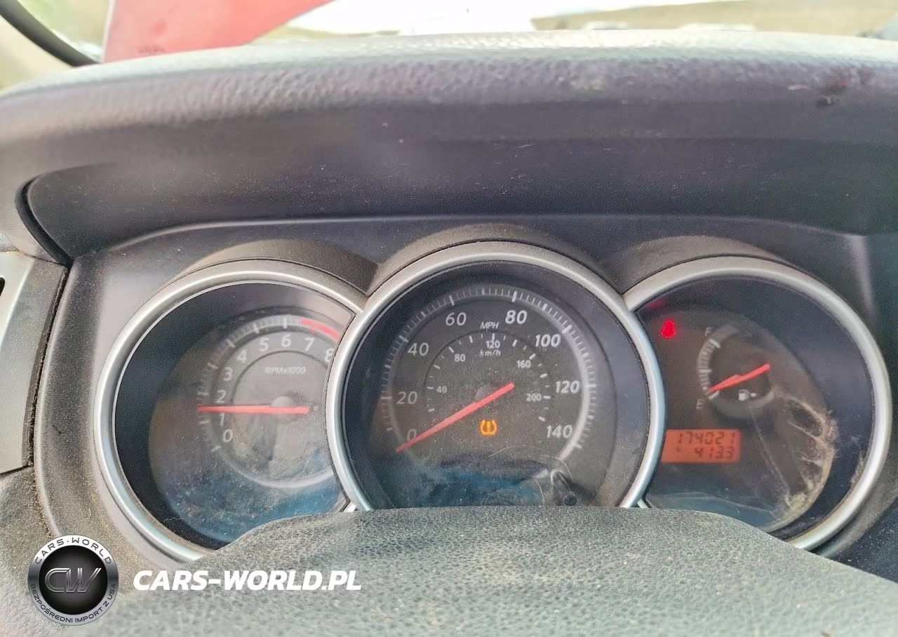 2010 Nissan Versa 1.8 S VIN:3N1BC1AP0AL408359 - 9