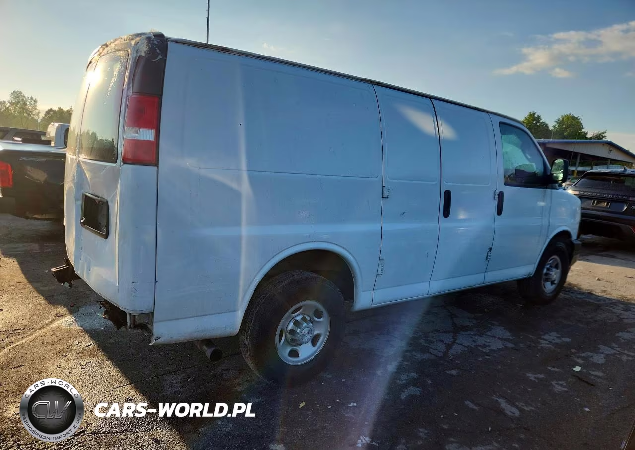 2018 Chevrolet Express G2500 VIN:1GCWGAFP9J1172491 - 3