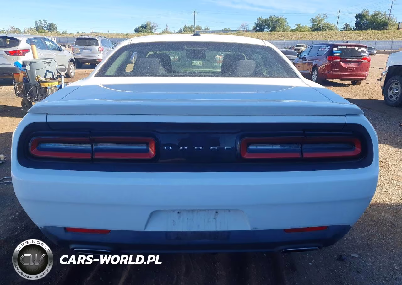 2015 Dodge Challenger Sxt VIN:2C3CDZAG9FH723260 - 6