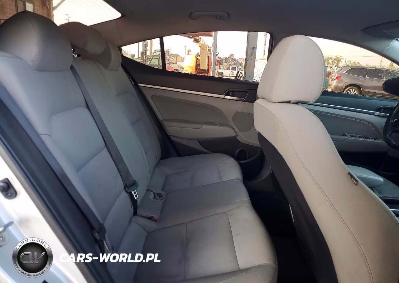 2018 Hyundai Elantra Sel VIN:5NPD84LF0JH298622 - 10