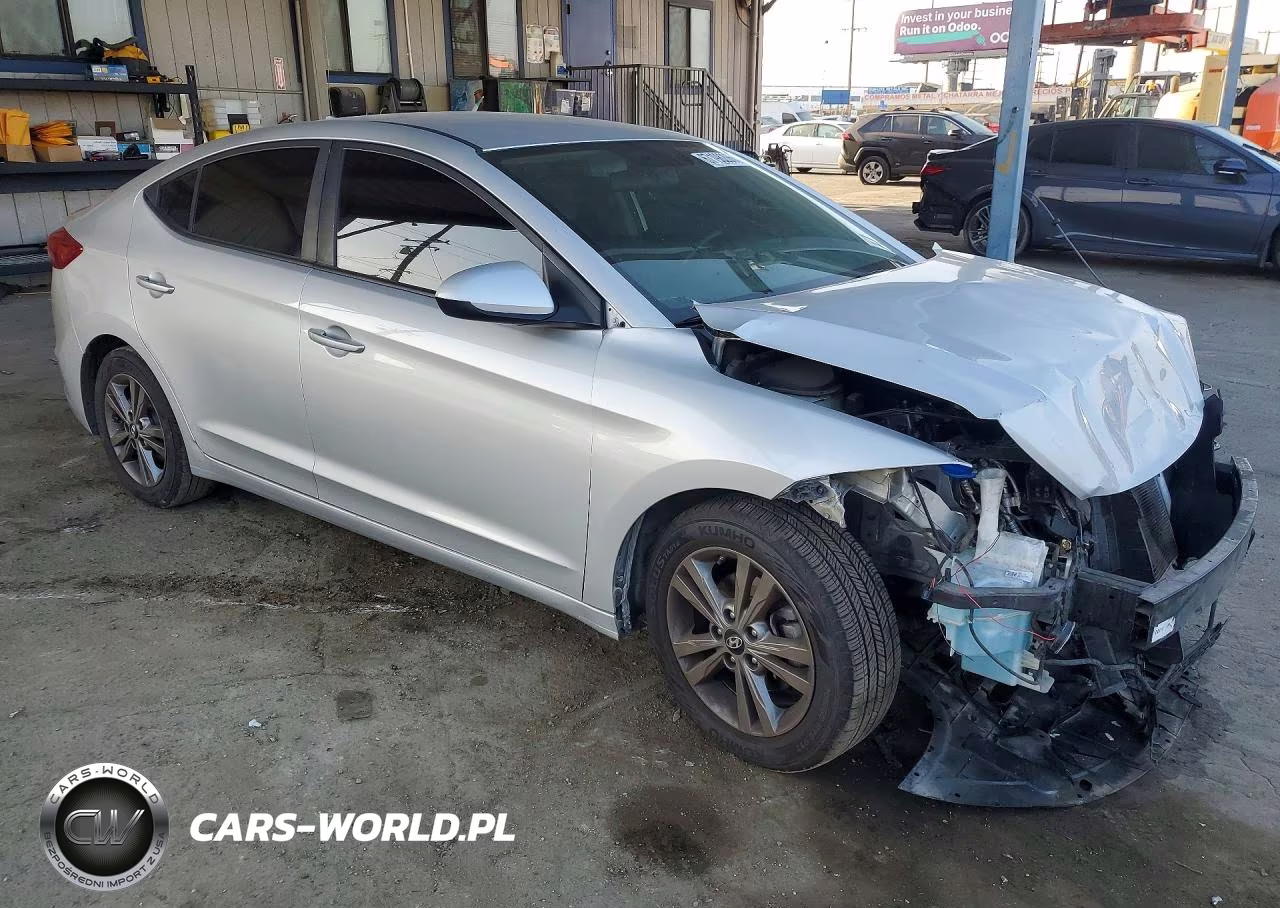 2018 Hyundai Elantra Sel VIN:5NPD84LF0JH298622 - 4