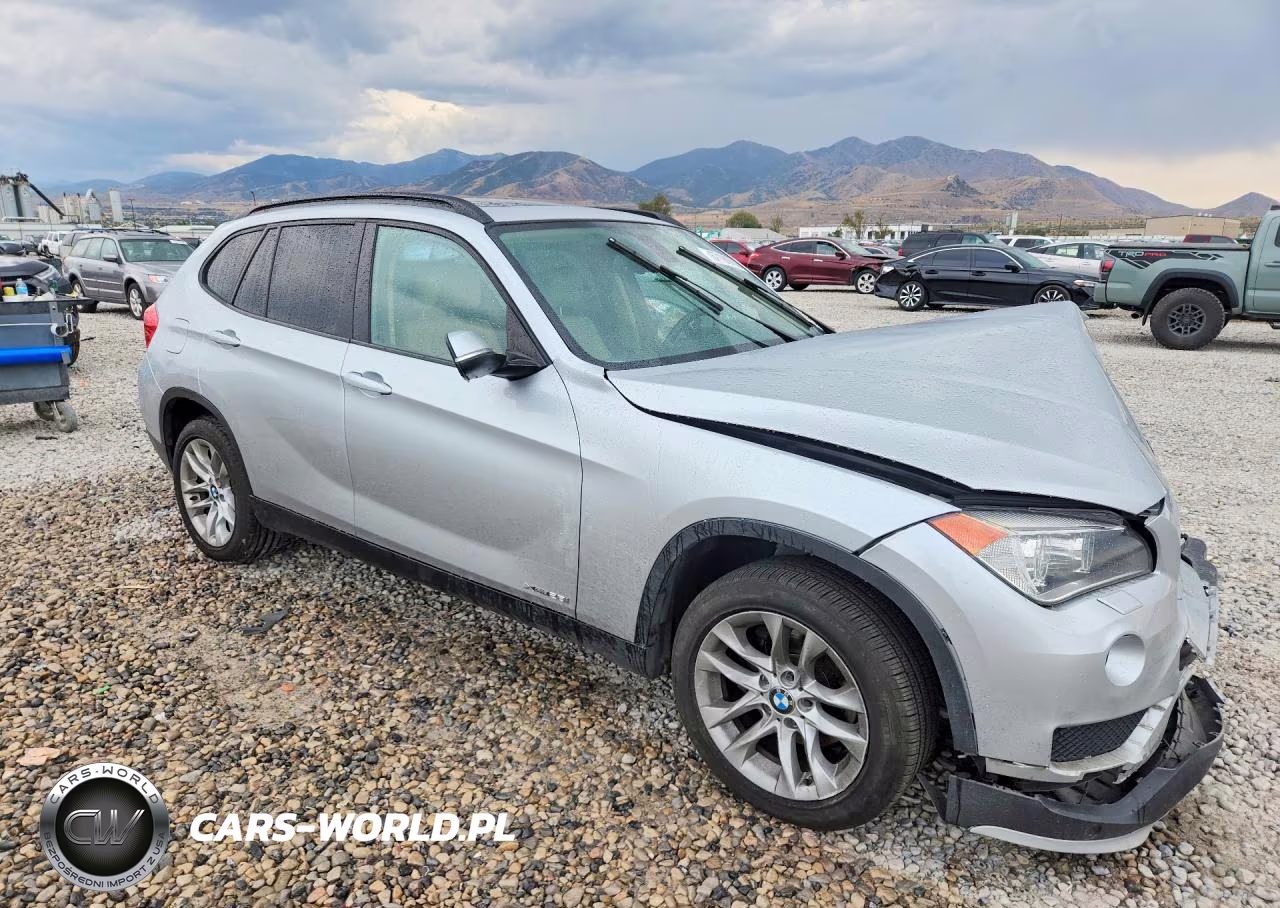 2015 BMW X1 xDrive28I VIN:WBAVL1C56FVY33739 - 4