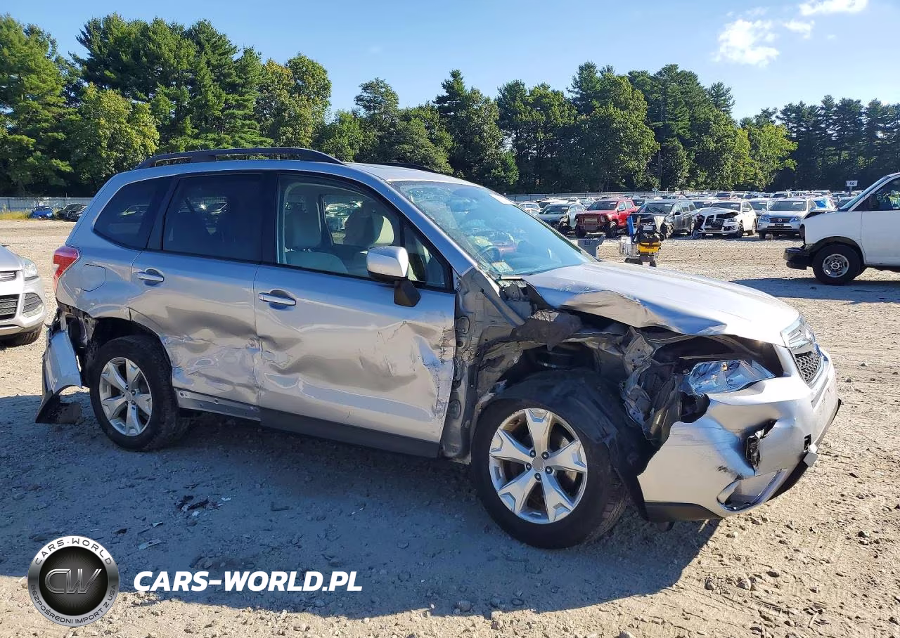 2015 Subaru Forester 2.5I Premium VIN:JF2SJADC3FH415115 - 4