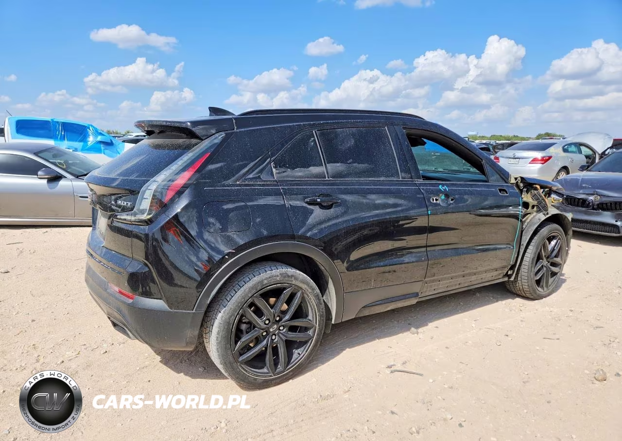 2019 Cadillac Xt4 Sport VIN:1GYFZFR48KF112418 - 3