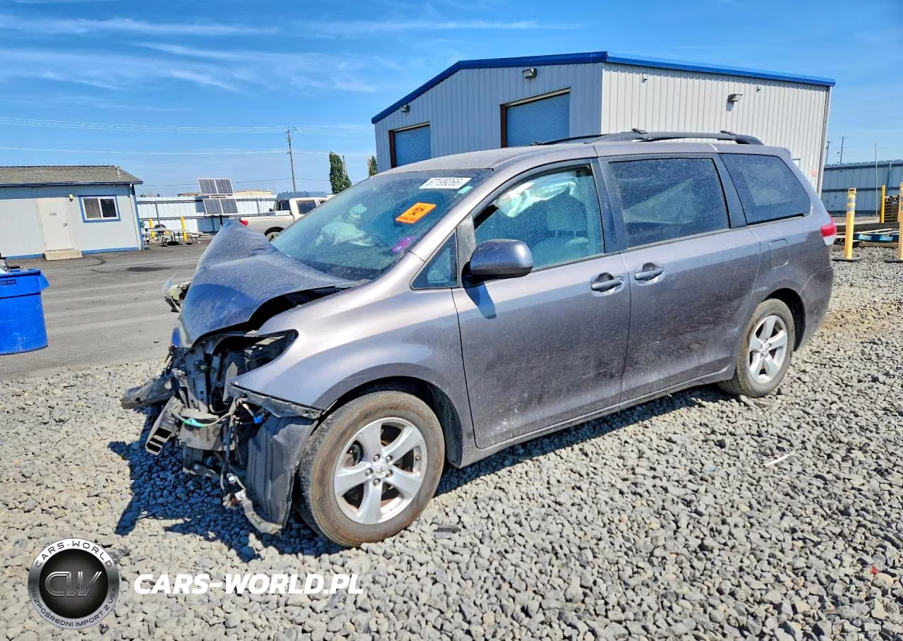 2011 Toyota Sienna Le