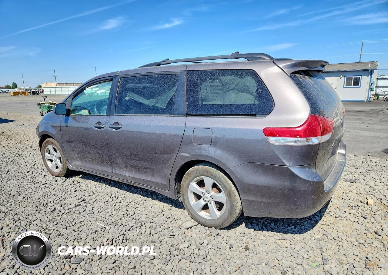 2011 Toyota Sienna Le VIN:5TDKK3DC6BS136108 - 2