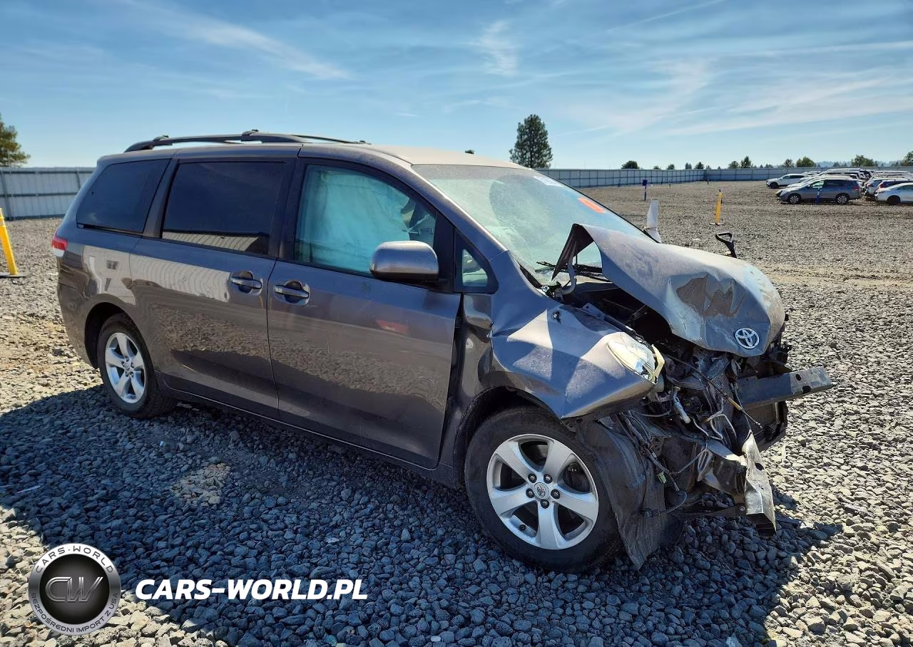 2011 Toyota Sienna Le VIN:5TDKK3DC6BS136108 - 4