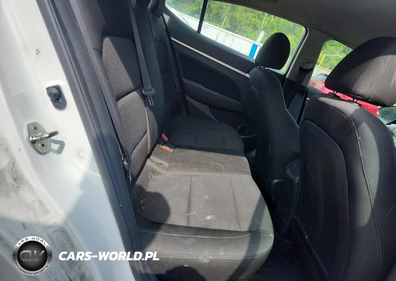 2020 Hyundai Elantra Sel VIN:5NPD84LF1LH523746 - 10
