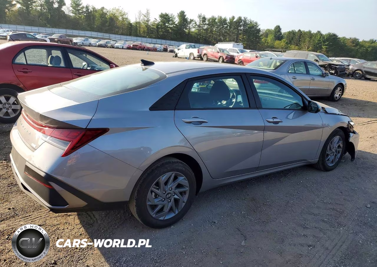 2026 Hyundai Elantra Hybrid Blue VIN:KMHLM4DJXTU186960 - 3