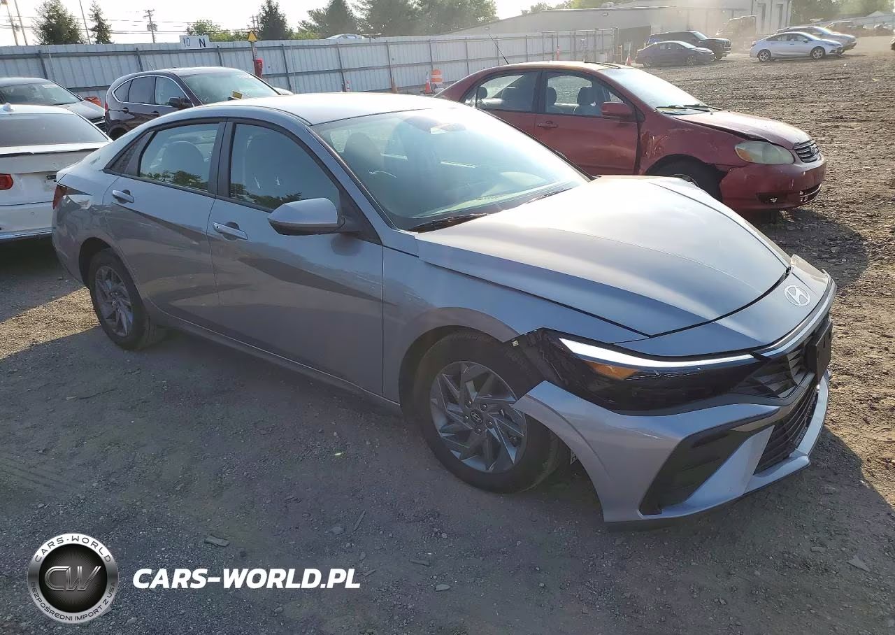 2026 Hyundai Elantra Hybrid Blue VIN:KMHLM4DJXTU186960 - 4