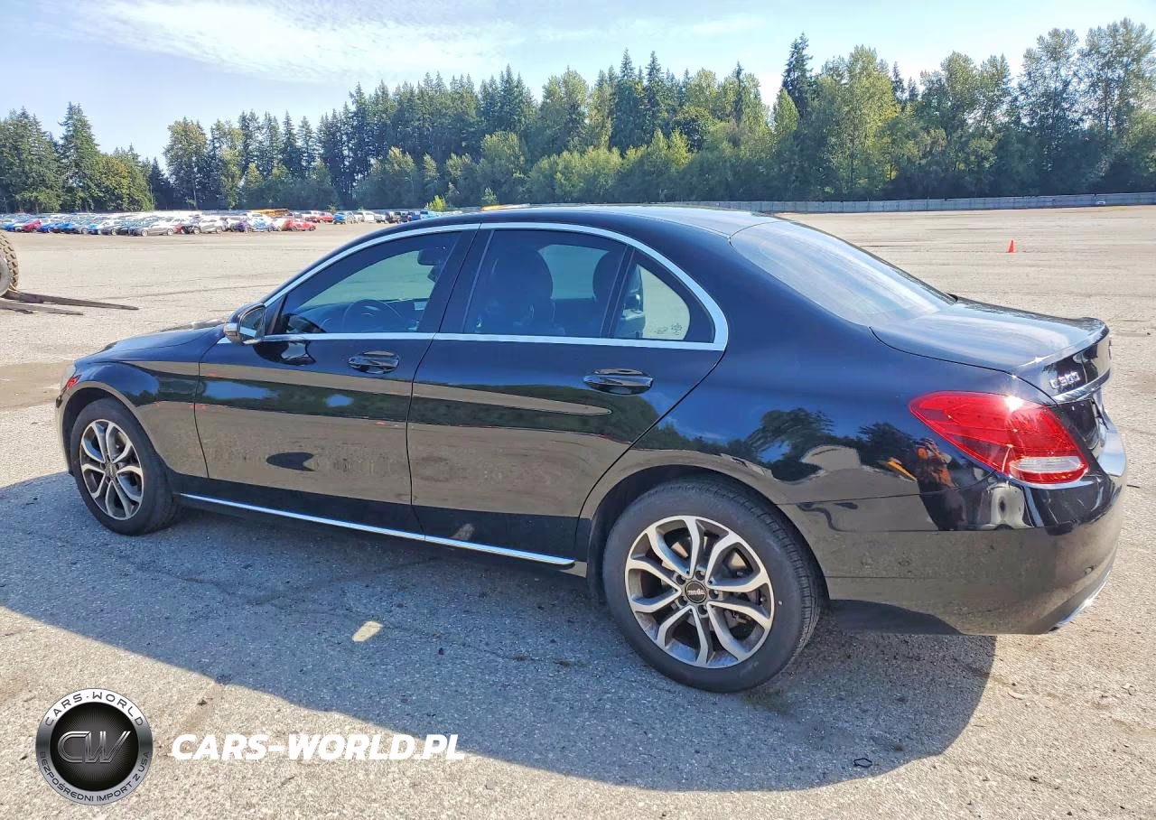 2015 Mercedes-Benz C 300 4Matic VIN:55SWF4KB6FU023693 - 2