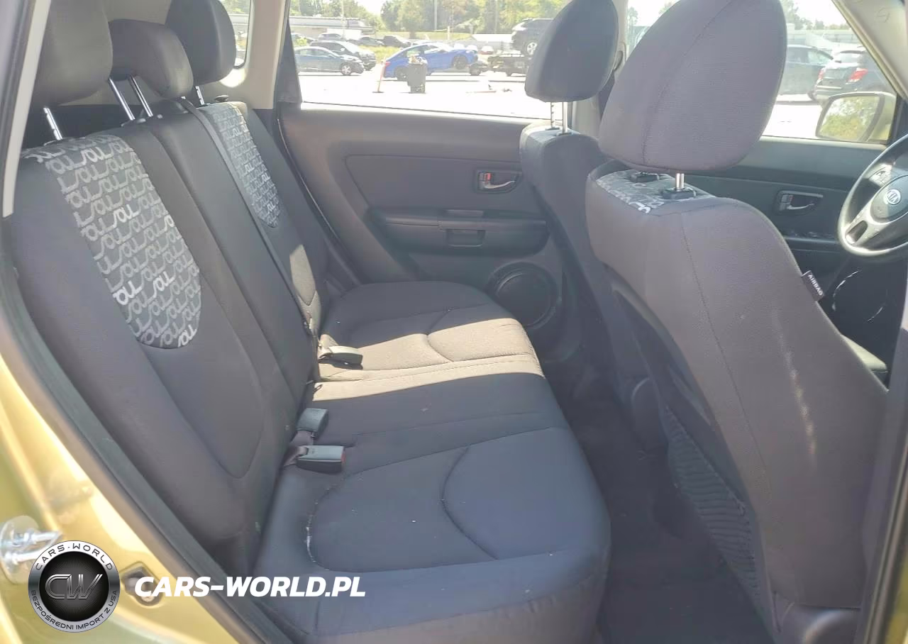 2011 Kia Soul + VIN:KNDJT2A26B7241000 - 10