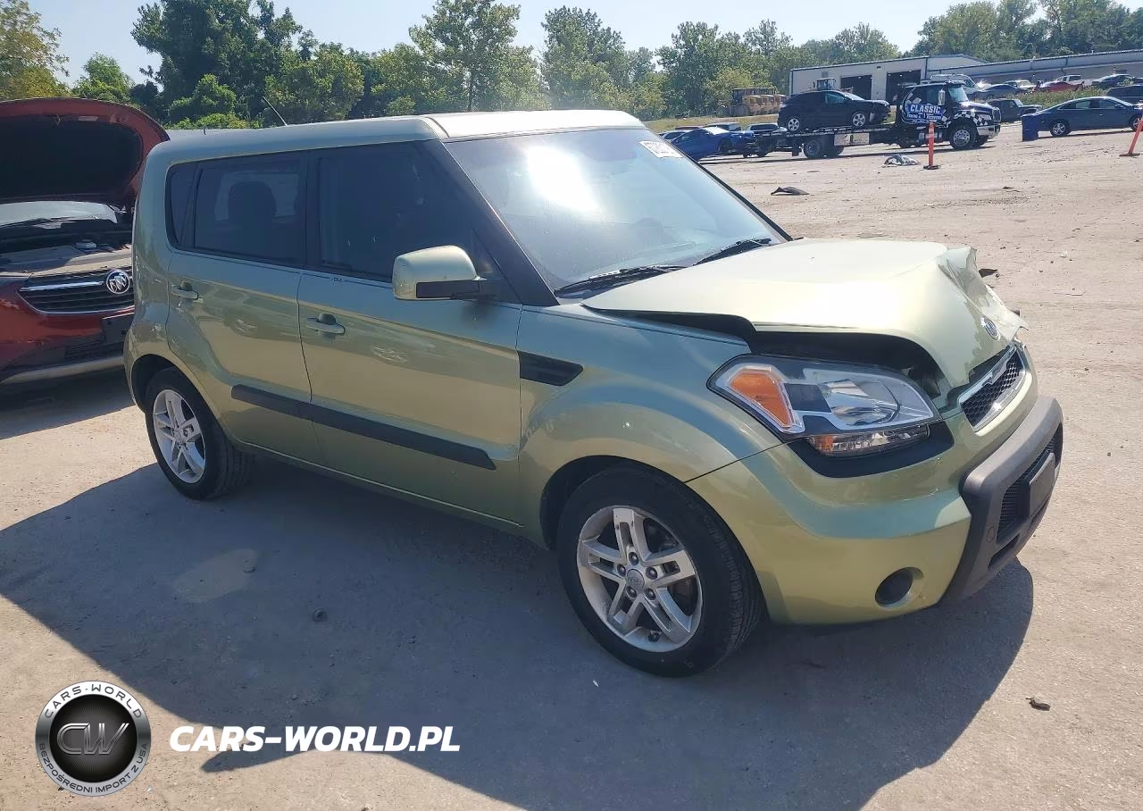 2011 Kia Soul + VIN:KNDJT2A26B7241000 - 4