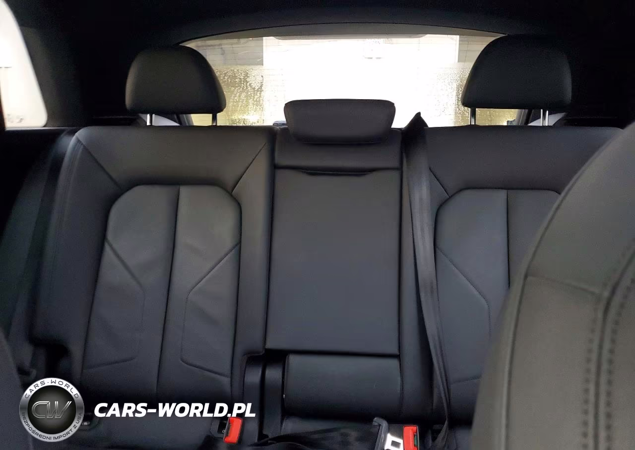 2020 Audi Q3 Premium VIN:WA1AECF31L1082452 - 10
