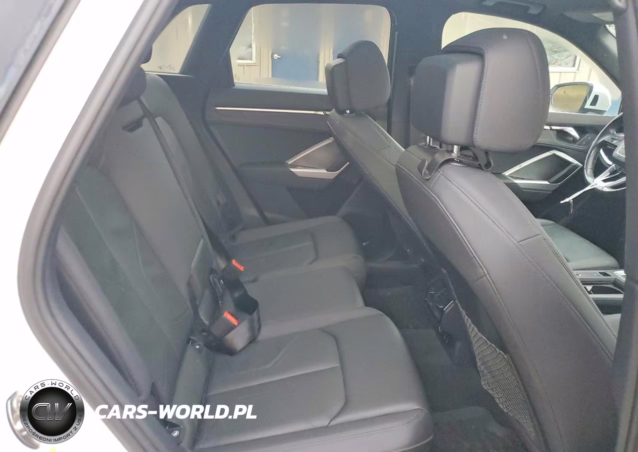2020 Audi Q3 Premium VIN:WA1AECF31L1082452 - 11