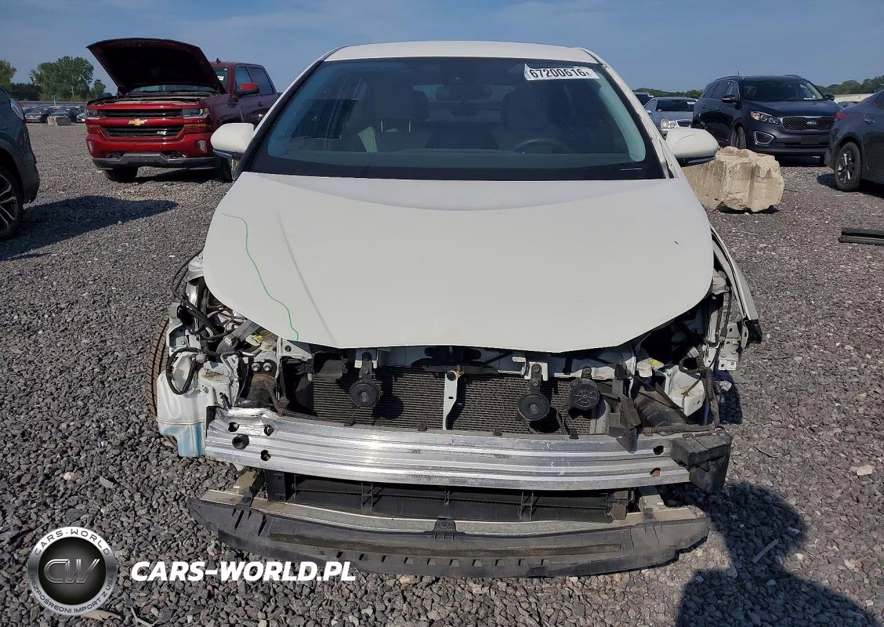 2018 Toyota Prius Two VIN:JTDKBRFU3J3058542 - 5