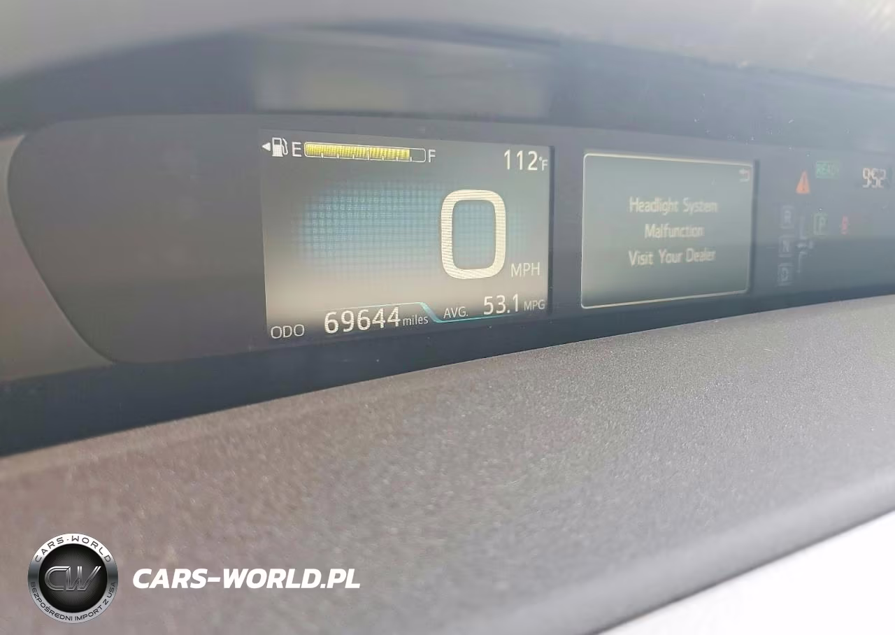 2018 Toyota Prius Two VIN:JTDKBRFU3J3058542 - 9