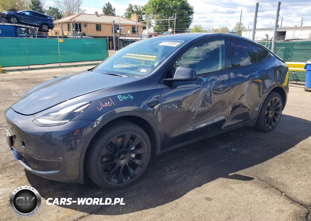 2024 Tesla Model Y – zdjęcie 1 z 12