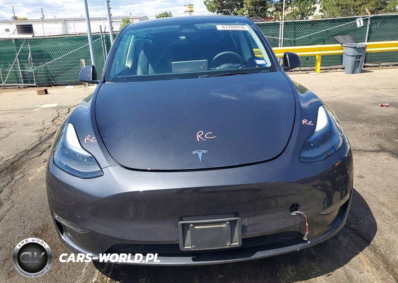 2024 Tesla Model Y VIN:7SAYGDEE0RA224782 - 5