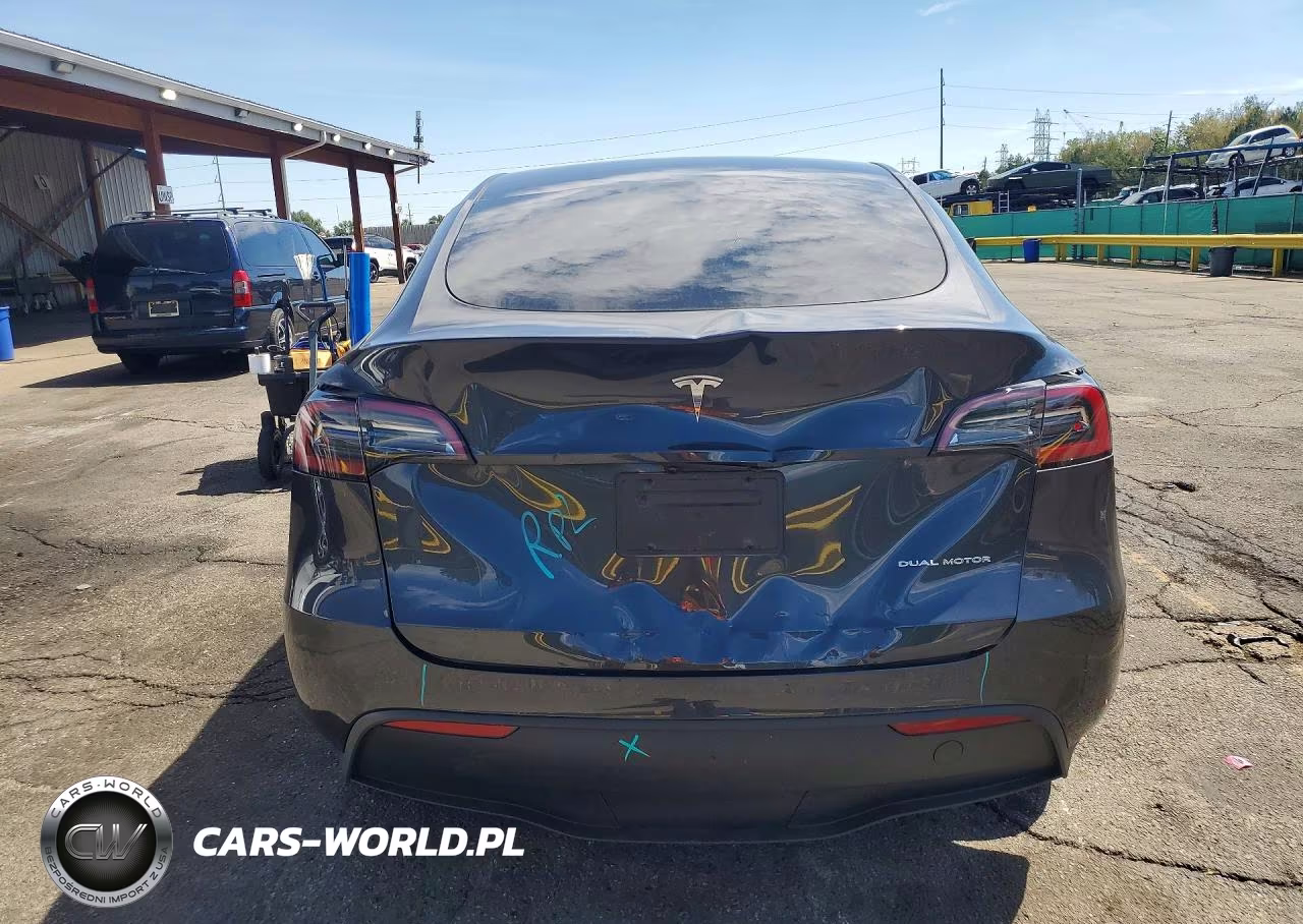 2024 Tesla Model Y VIN:7SAYGDEE0RA224782 - 6