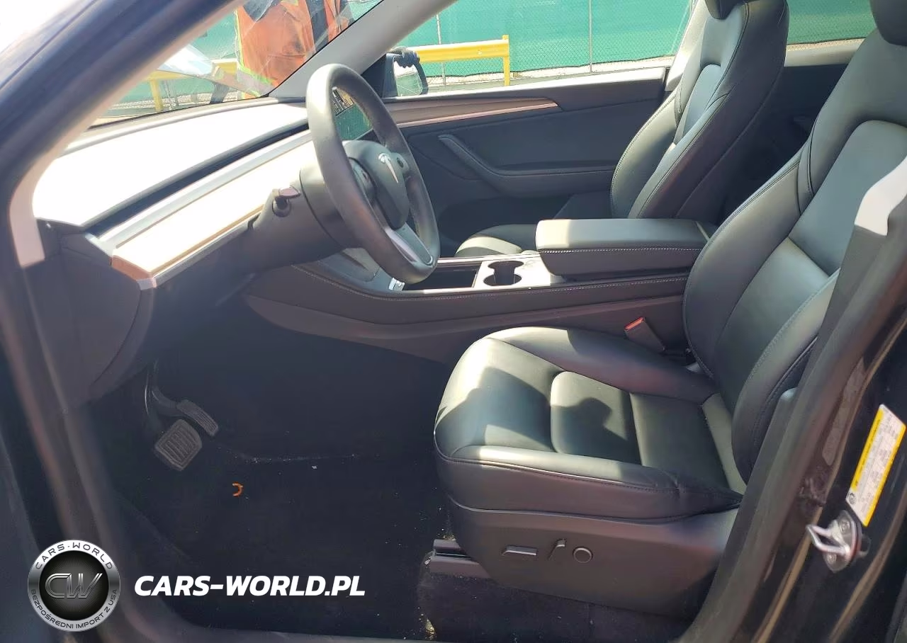 2024 Tesla Model Y VIN:7SAYGDEE0RA224782 - 7