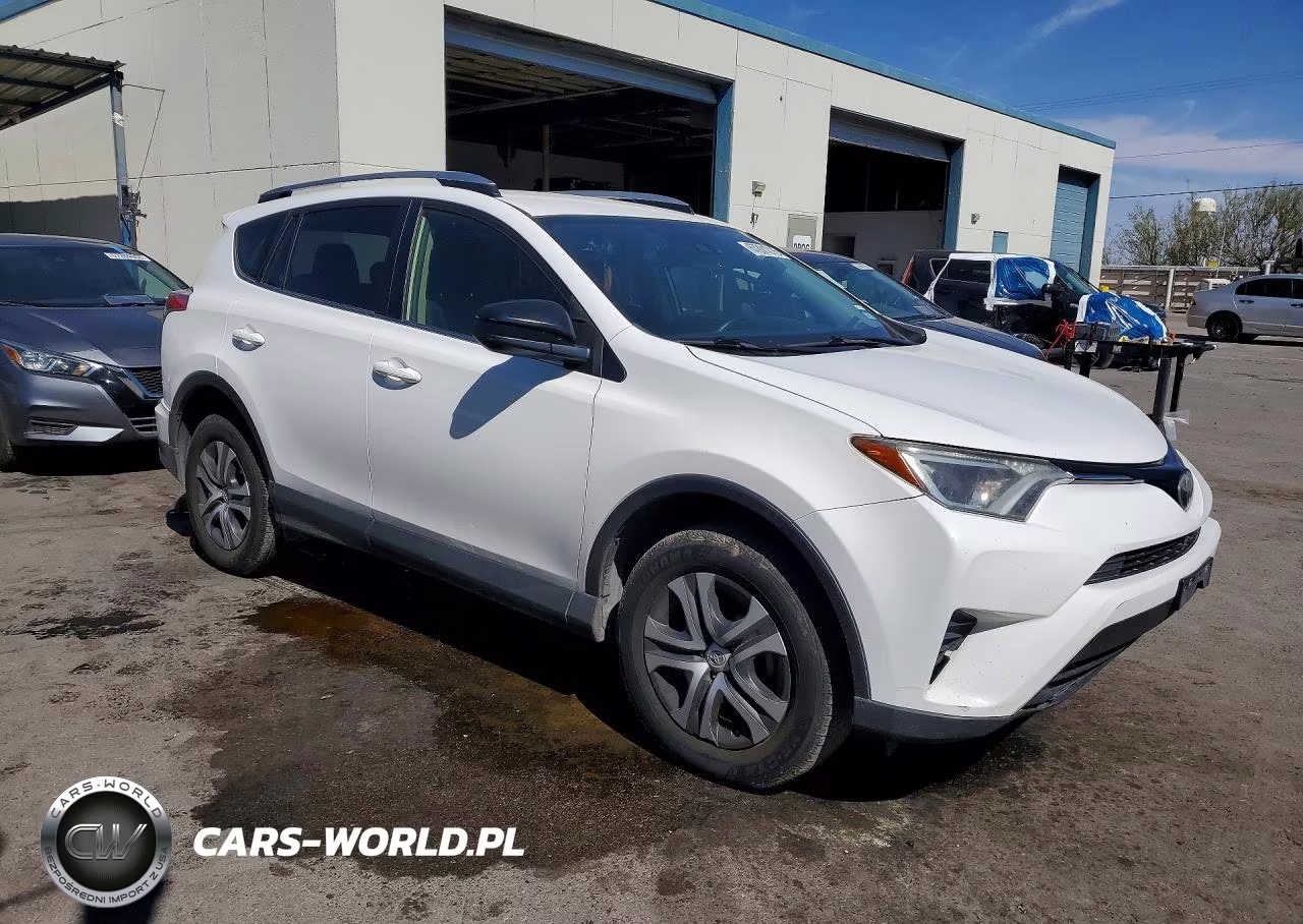 2018 Toyota Rav4 Le VIN:JTMZFREV8JJ183125 - 4