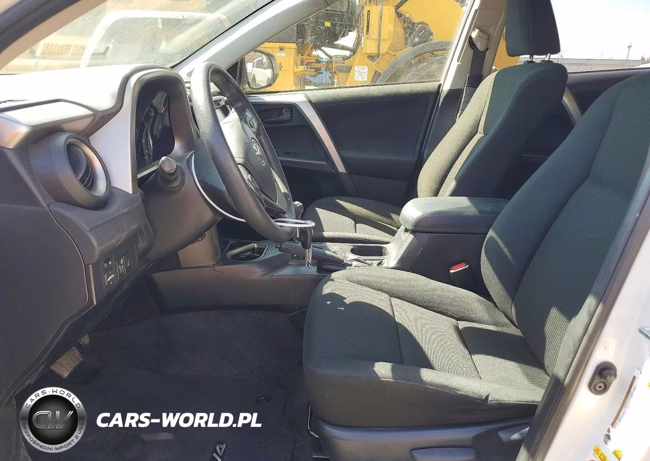2018 Toyota Rav4 Le VIN:JTMZFREV8JJ183125 - 7