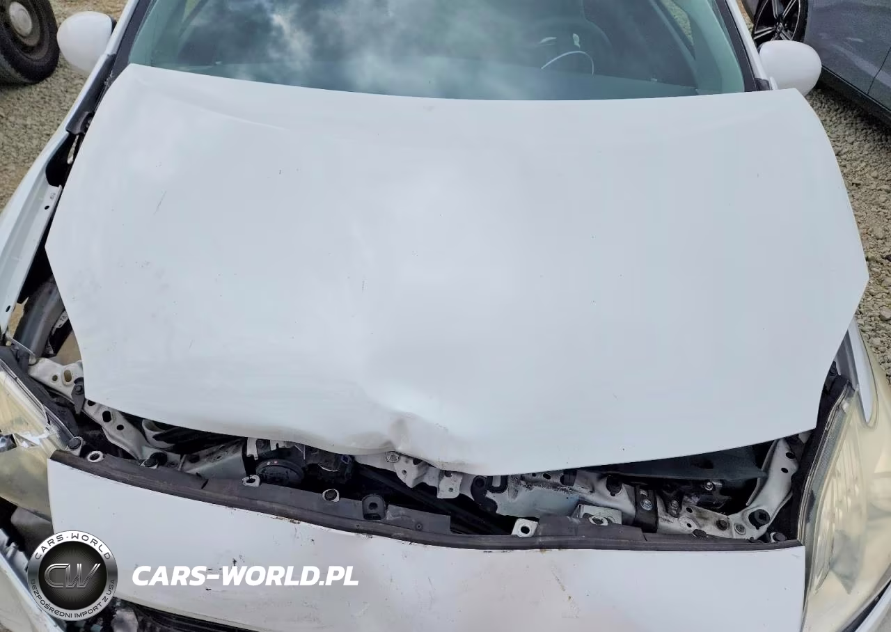 2015 Toyota Prius Two VIN:JTDKN3DUXF0477259 - 11