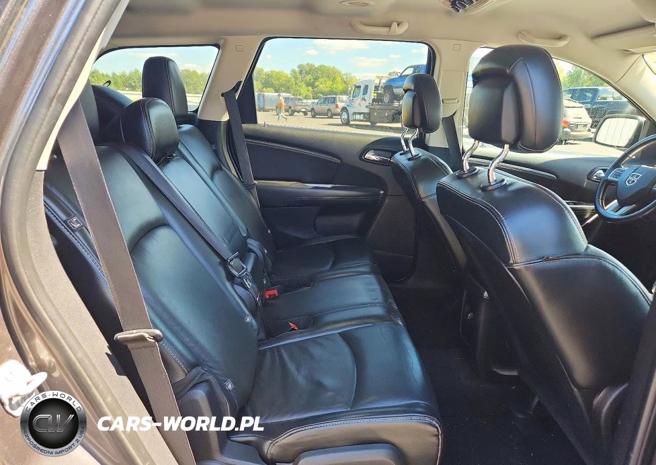 2017 Dodge Journey Crossroad VIN:3C4PDCGB0HT507782 - 10