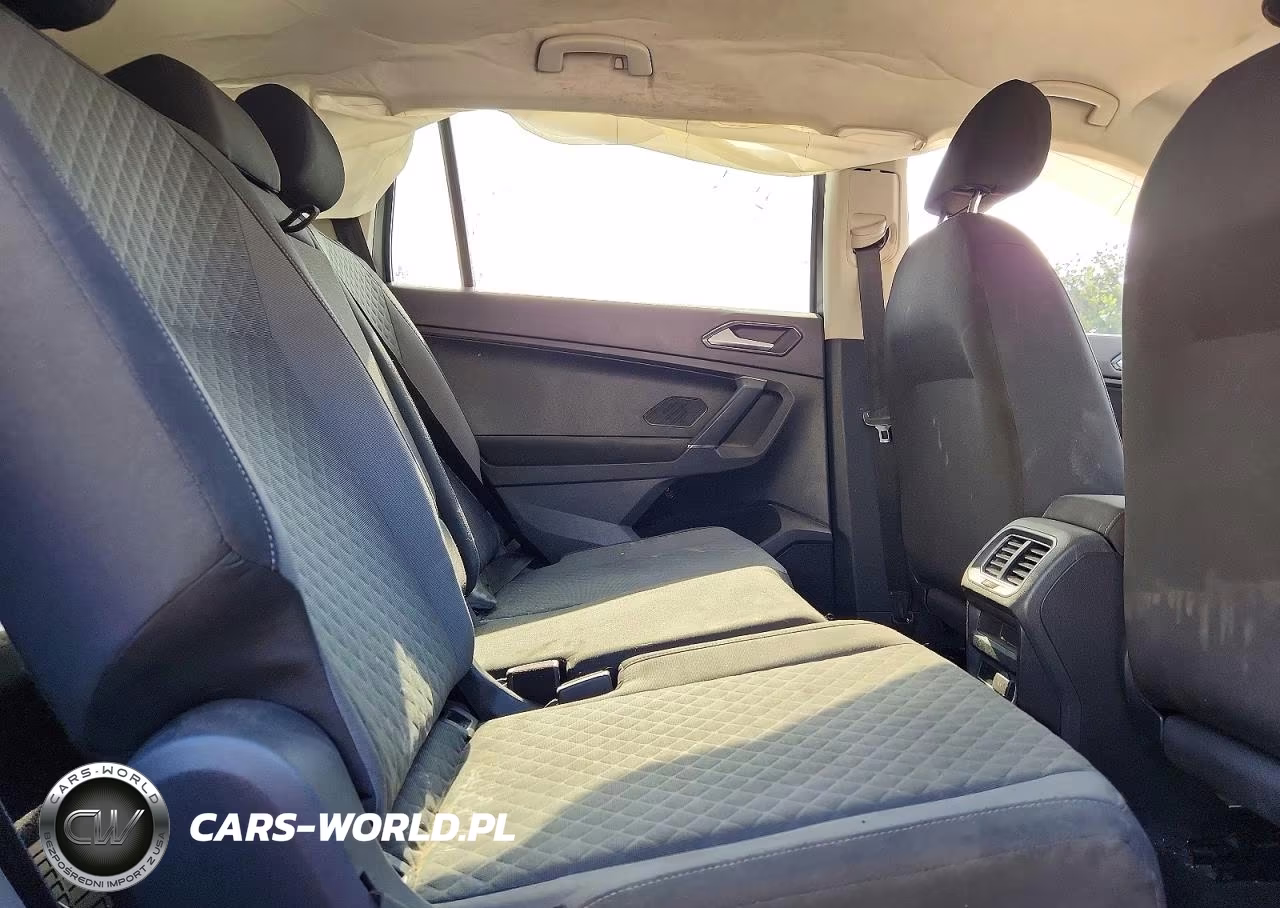 2018 Volkswagen Tiguan S VIN:3VV1B7AX0JM056314 - 11