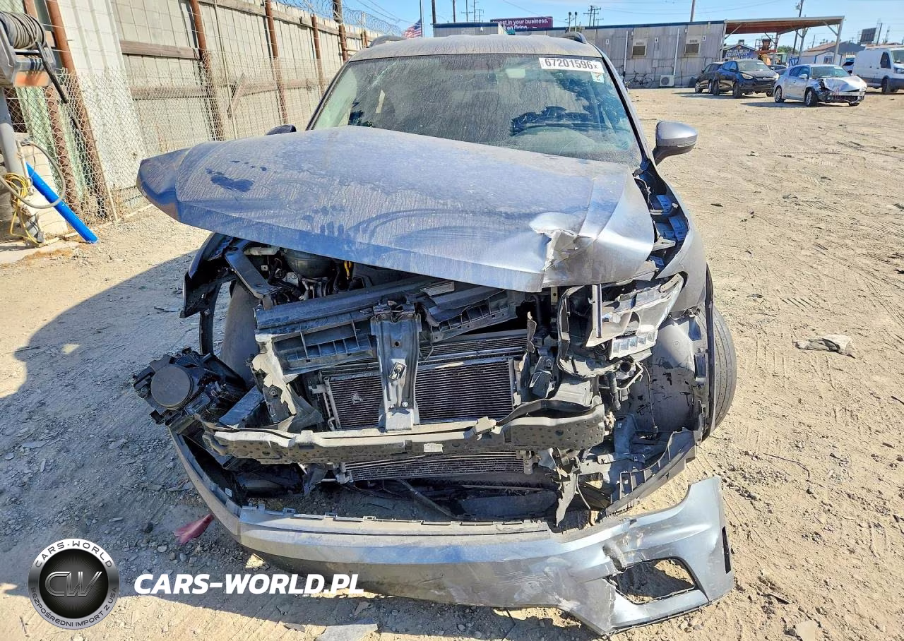 2018 Volkswagen Tiguan S VIN:3VV1B7AX0JM056314 - 5