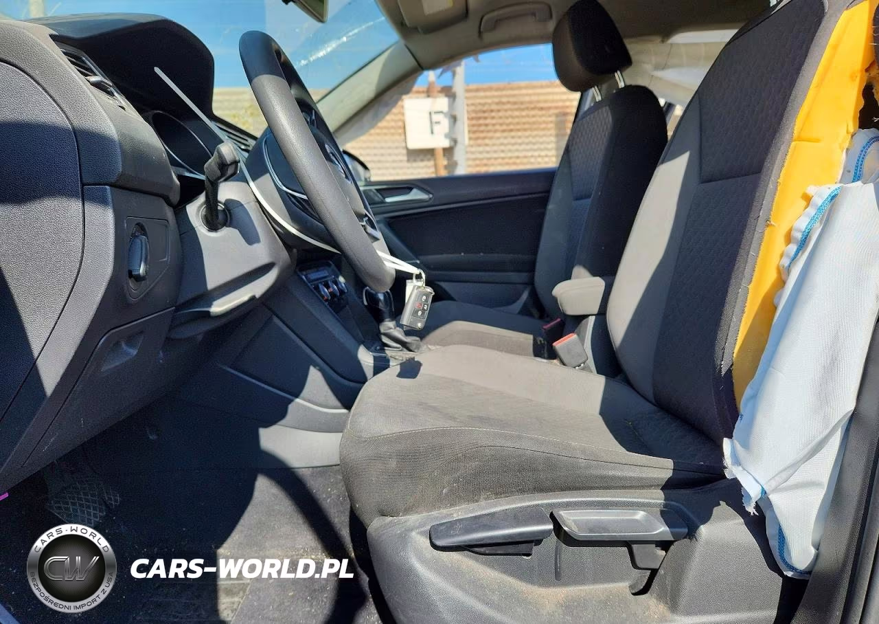 2018 Volkswagen Tiguan S VIN:3VV1B7AX0JM056314 - 7