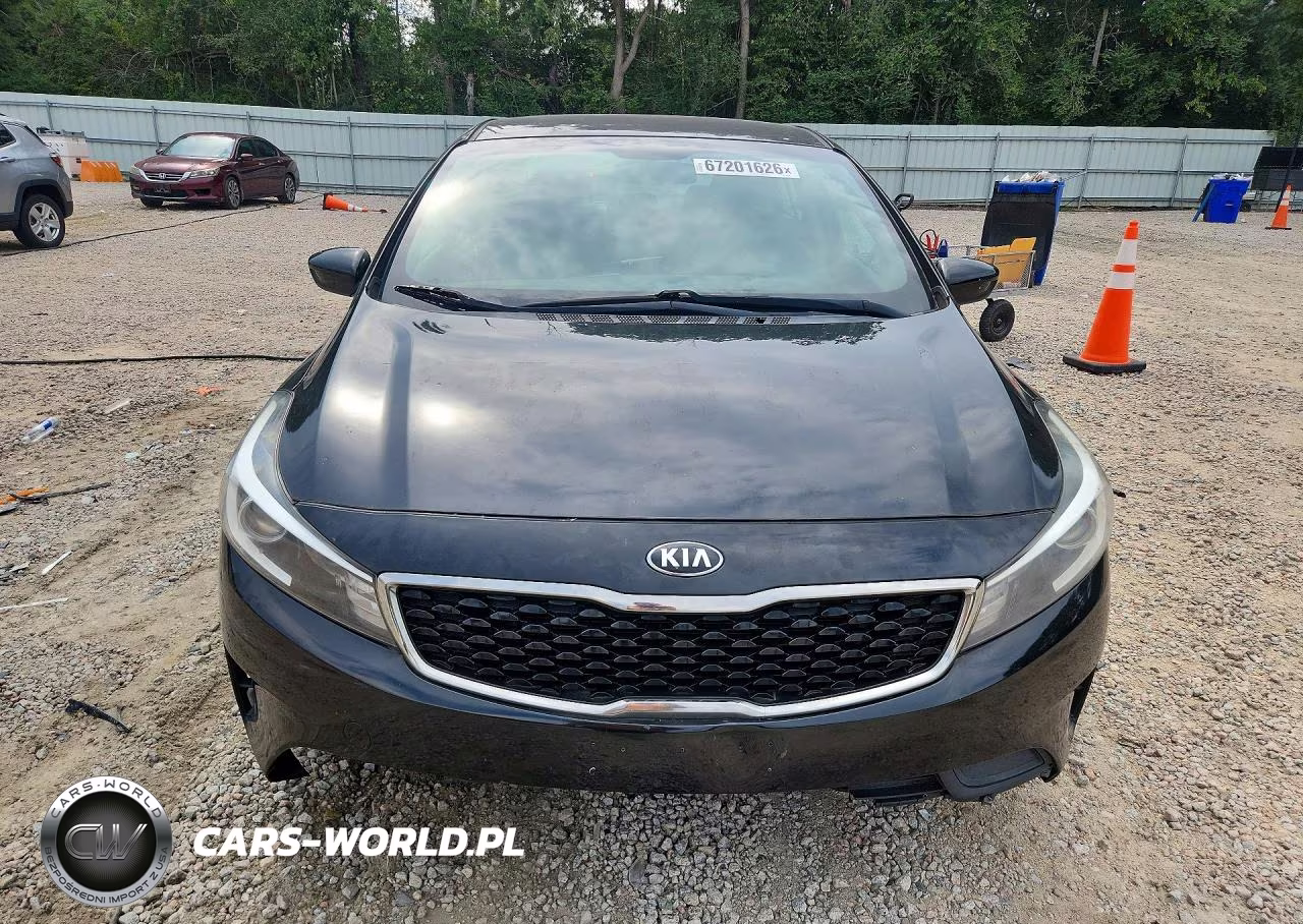 2017 Kia Forte Lx VIN:3KPFK4A78HE016652 - 5