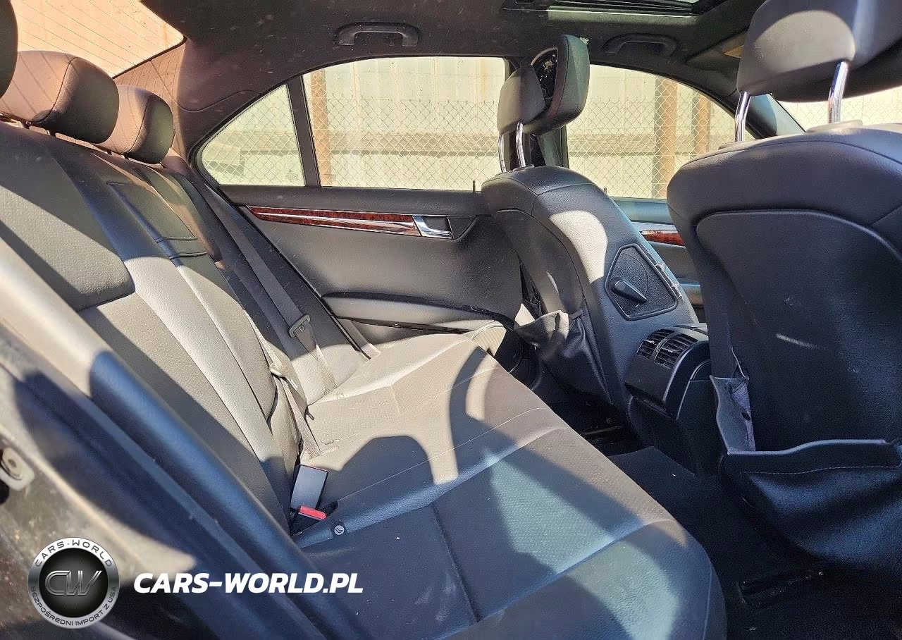 2010 Mercedes-Benz C 300 VIN:WDDGF5EB6AR120134 - 10